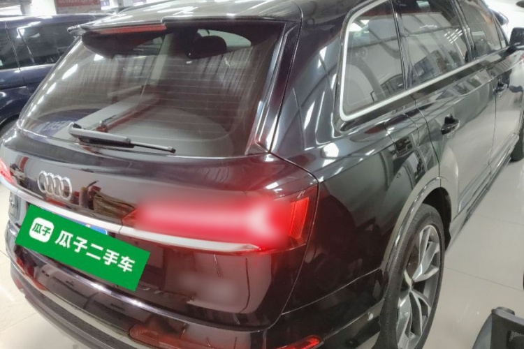 奥迪Q7 2020款 55 TFSI quattro S line运动型车身外观6005