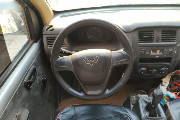 五菱汽车 五菱荣光 2014款 1.2L S 标准型中控内饰13