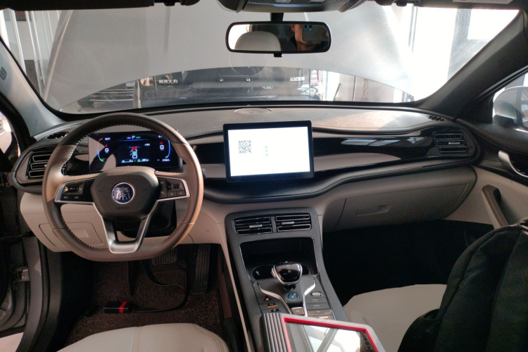 比亚迪 秦PLUS 2024款 荣耀版 DM-i 55KM领先型中控内饰12