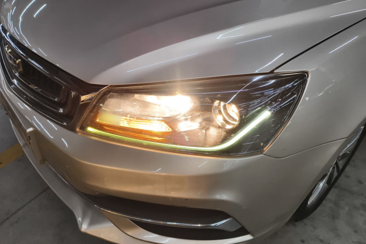 吉利汽车 帝豪 2018款 1.5L CVT向上互联版局部细节36