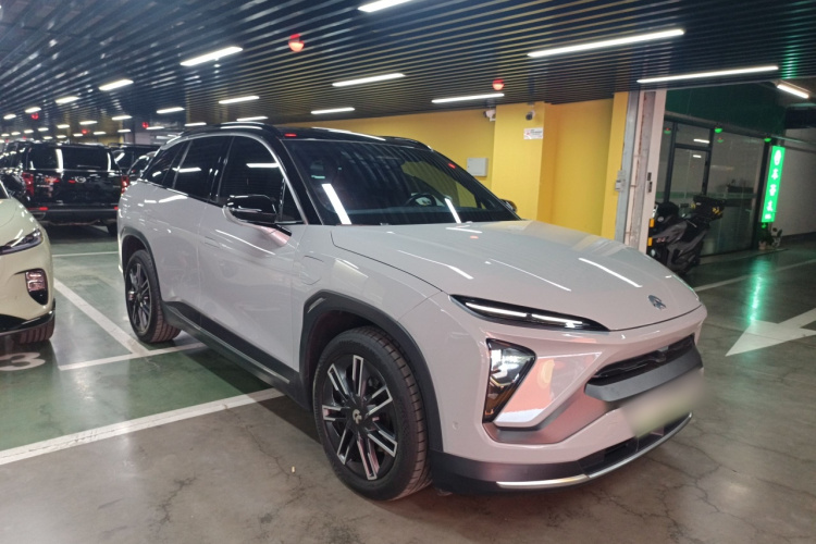 蔚来ES6 2020款 455KM 运动版车身外观3