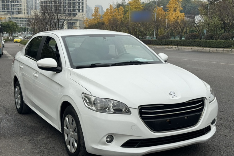 标致301 2016款 1.6L 自动舒适版车身外观6005