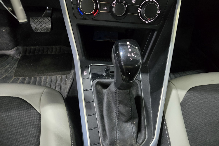 大众 Polo 2019款 Plus 1.5L 自动炫彩科技版局部细节18