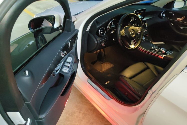 奔驰C级 2015款 改款 C 180 L 运动型中控内饰20