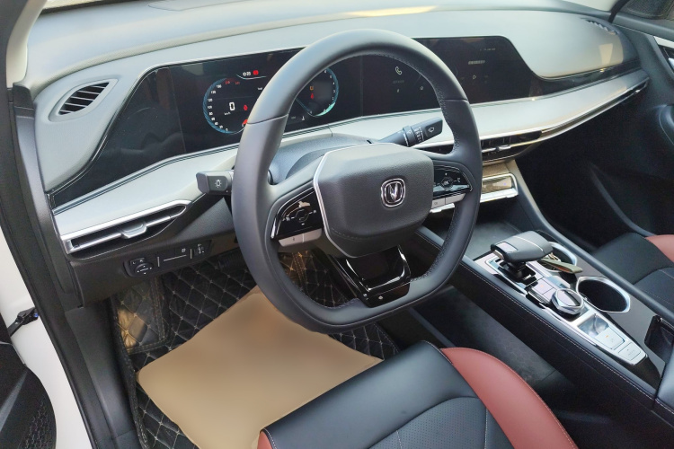 长安 逸动 2024款 PLUS 蓝鲸NE 1.4T GDI DCT高能版中控内饰13