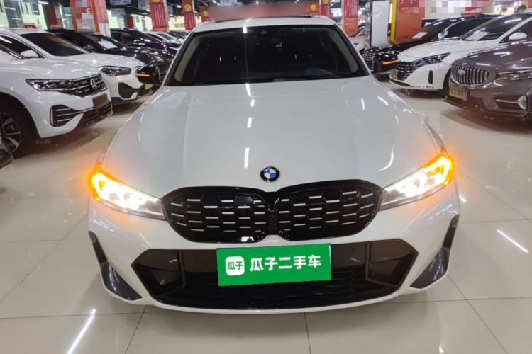 宝马3系 2023款 325Li M运动曜夜套装车身外观2