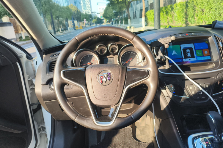 别克 君威 2015款 1.6T 领先技术型中控内饰13