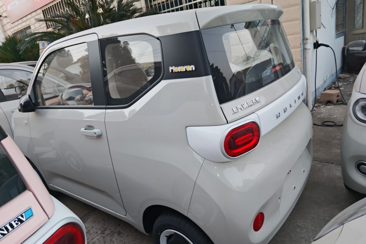 五菱汽车 宏光MINIEV 2024款 第三代 215km 青春版车身外观4