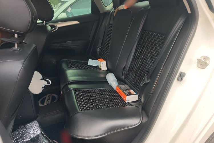 日产 轩逸 2021款 经典 1.6XE CVT舒适版中控内饰21