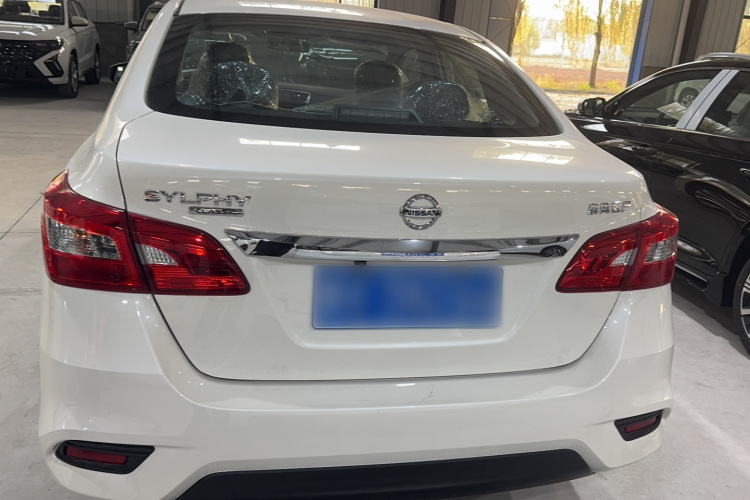 日产 轩逸 2024款 改款二 经典 1.6XE CVT舒适版车身外观6004