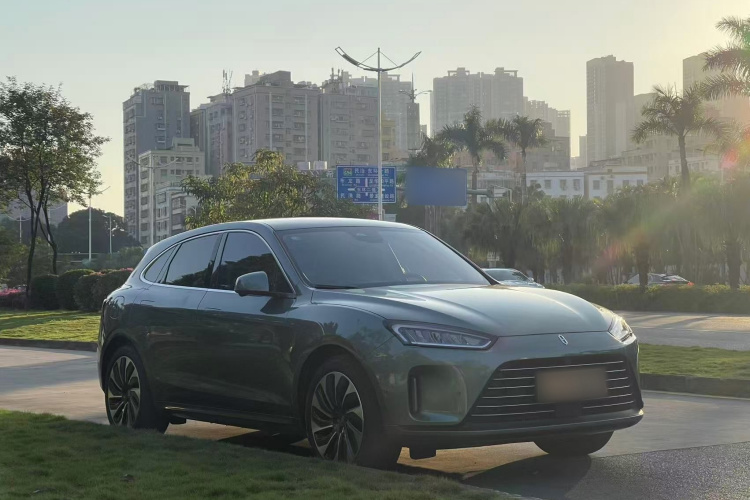 鸿蒙智行 问界M5 2022款 增程四驱旗舰版车身外观3