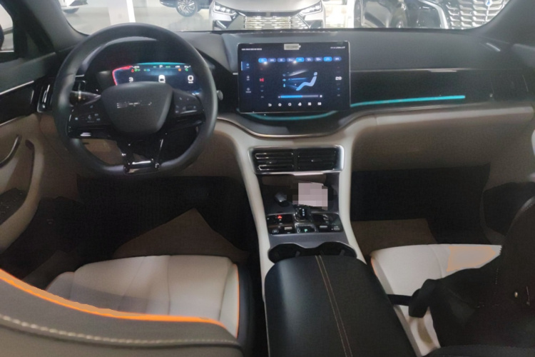比亚迪 宋PLUS新能源 2024款 荣耀版 DM-i 71km 豪华型中控内饰12