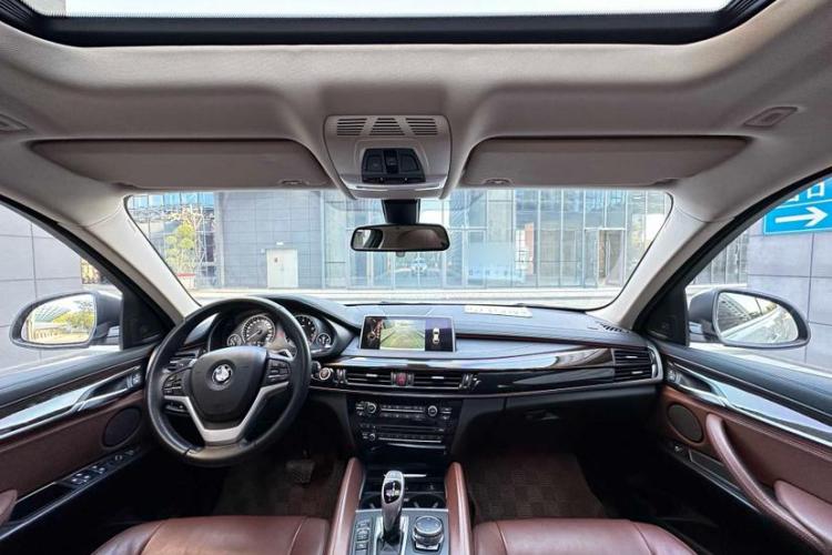 宝马X6 2015款 xDrive35i 豪华型中控内饰7001