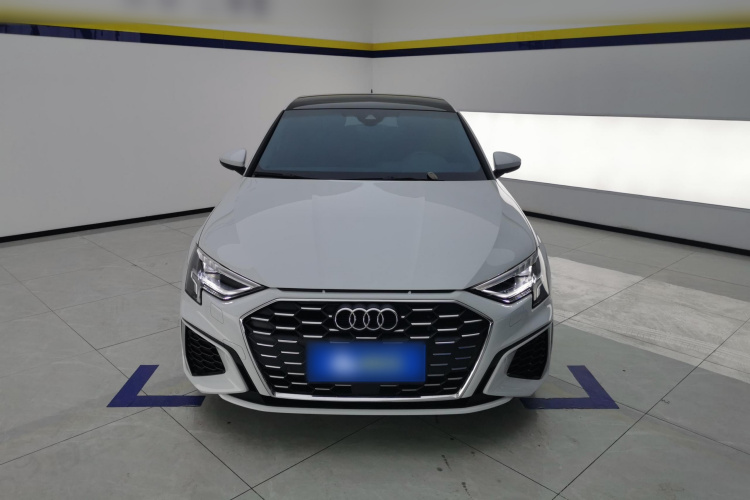 奥迪A3 2023款 改款 Sportback 35 TFSI 时尚运动型车身外观2