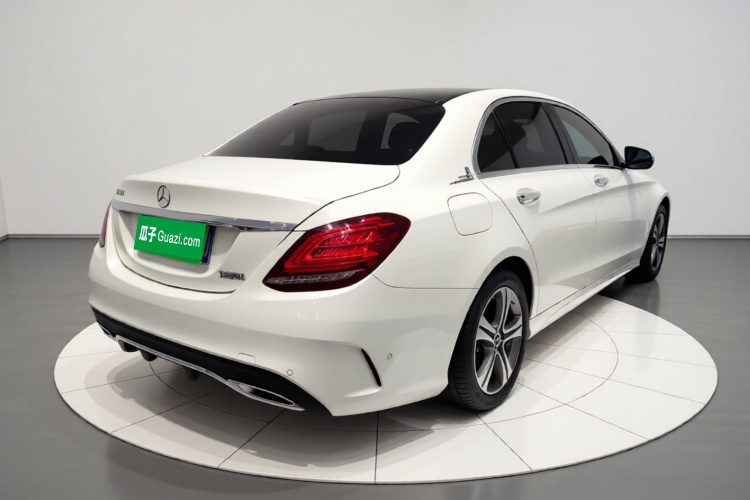 奔驰C级 2021款 C 260 L 运动版车身外观7