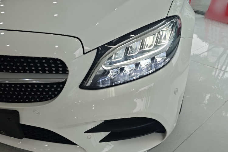 奔驰C级(进口)  C 260 轿跑车局部细节36