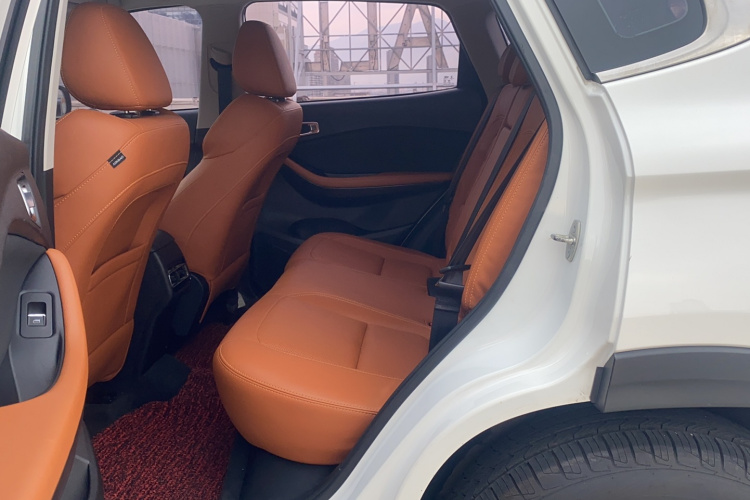 奇瑞 瑞虎7 2016款 2.0L CVT耀臻版中控内饰7002