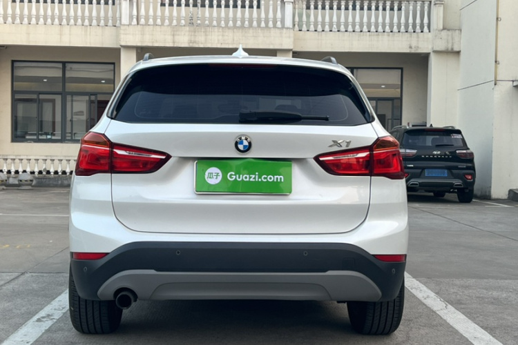 宝马X1 2016款 sDrive18Li 尊享型车身外观6001