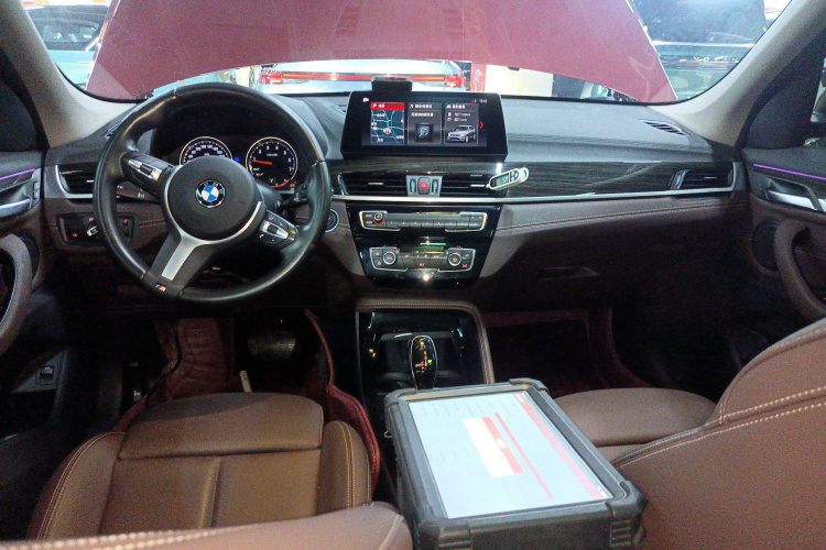 宝马X1 2020款 xDrive25Li 尊享型中控内饰7002
