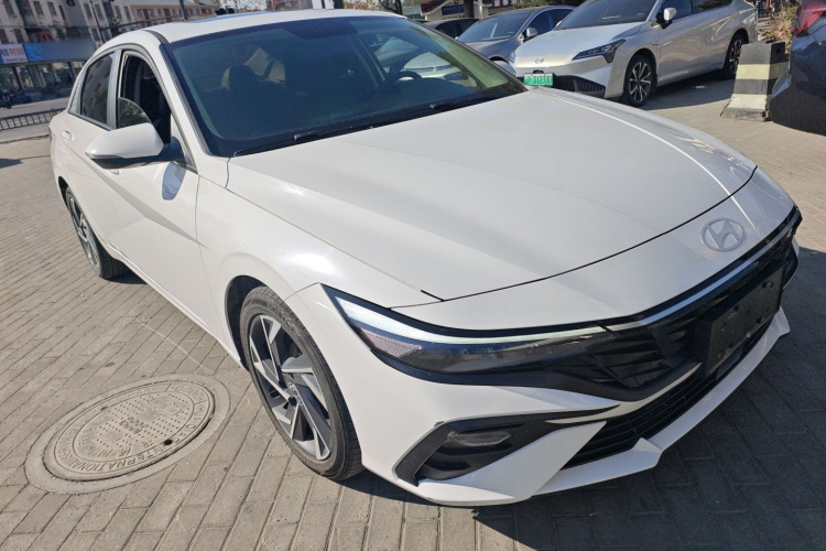 现代 伊兰特 2023款 1.5L CVT GLX精英版车身外观6002