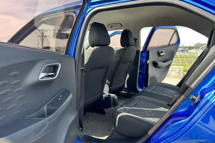 名爵3 2017款 1.5L 自动智联精英版中控内饰7002