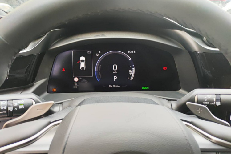 雷克萨斯RZ 2023款 450e 四驱纵享版局部细节14