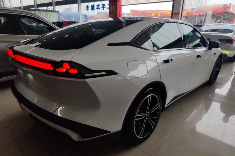 深蓝汽车 深蓝SL03 2023款 515MAX纯电版车身外观7