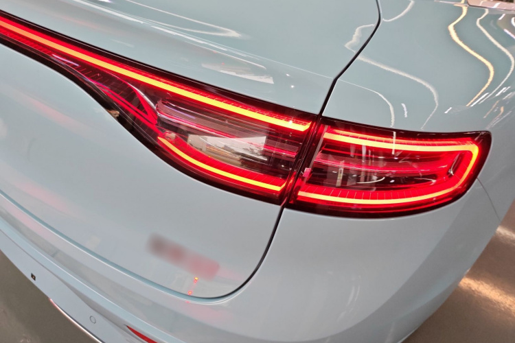 鸿蒙智行 智界S7 2025款 855km Max车身外观9