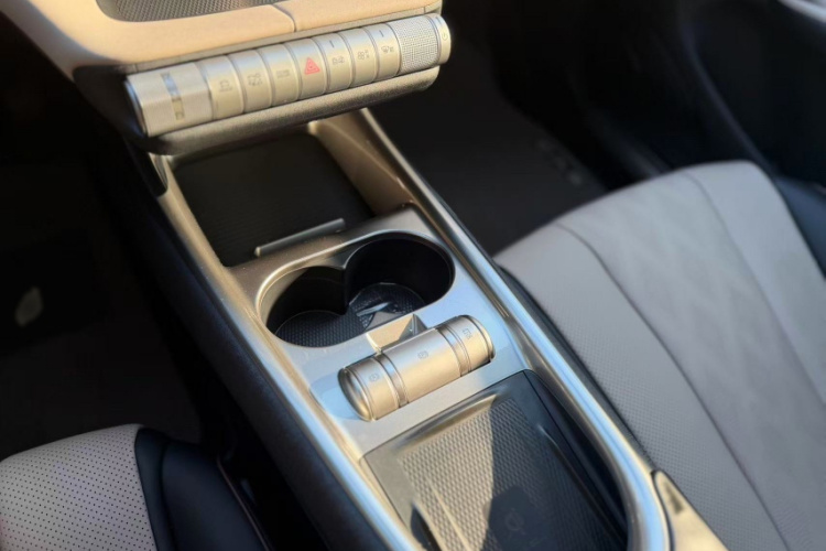 比亚迪 海豚 2025款 420km 时尚版中控内饰7004