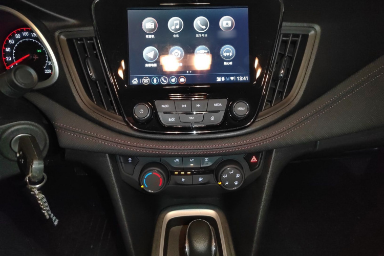 雪佛兰 科鲁泽 2022款 轻混 RS 330T 自动畅快版局部细节16