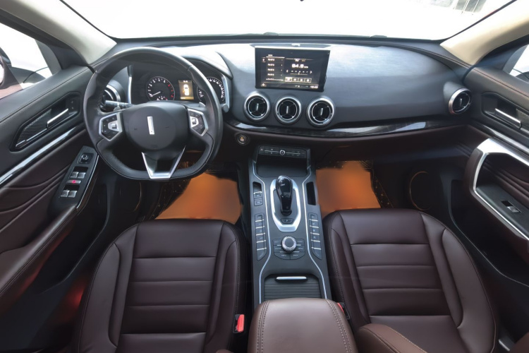 魏牌 VV5 2019款 1.5T 两驱颜先锋中控内饰7002