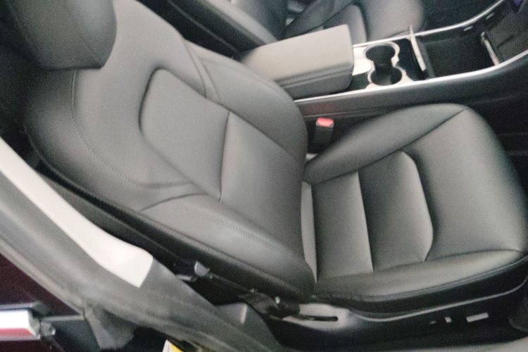特斯拉 Model 3 2019款 标准续航后驱升级版局部细节41