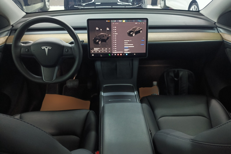 特斯拉 Model Y 2022款 改款 后轮驱动版中控内饰12