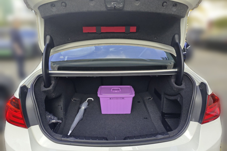 宝马3系 2015款 320Li 时尚型局部细节23