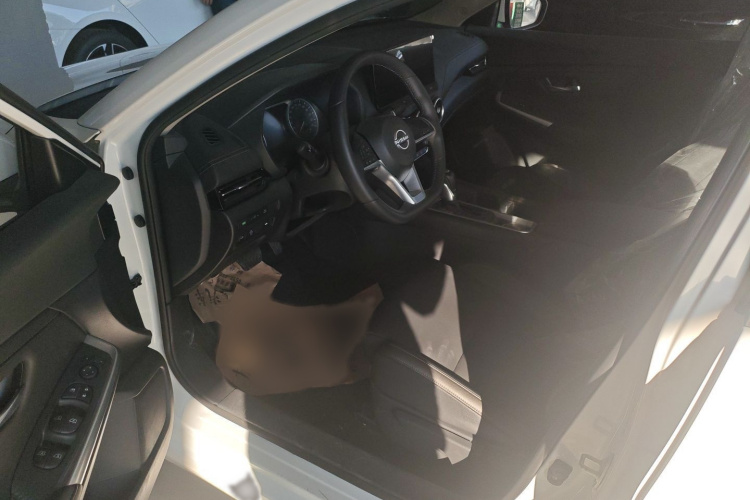 日产 轩逸 2023款 1.6L CVT悦享版中控内饰7002