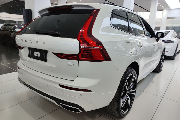 沃尔沃XC60新能源 2022款 T8 插电混动 四驱智远运动版车身外观6005