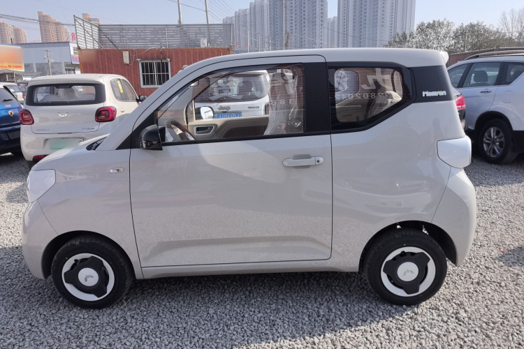 五菱汽车 宏光MINIEV 2024款 第三代 215km 青春版车身外观4