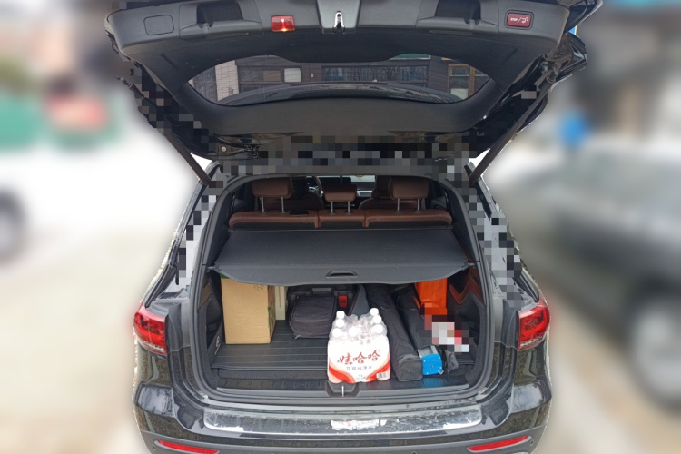 奔驰GLB 2021款 GLB 200 动感型中控内饰23