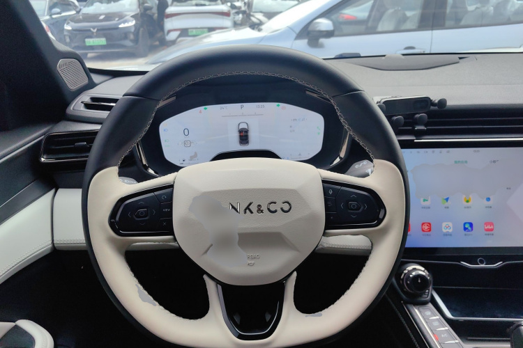 领克01 2023款 1.5TD EM-F 晨曦中控内饰13