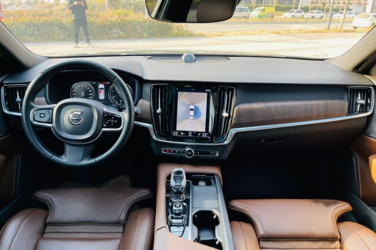 沃尔沃S90 2021款 B5 智雅豪华版中控内饰7004