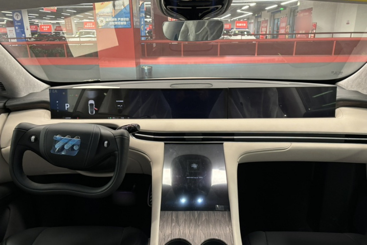 智己汽车 智己LS7 2024款 90kWh Max Elite后驱版中控内饰7004