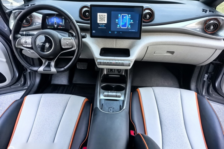 比亚迪 海豚 2021款 405km 时尚版中控内饰7003