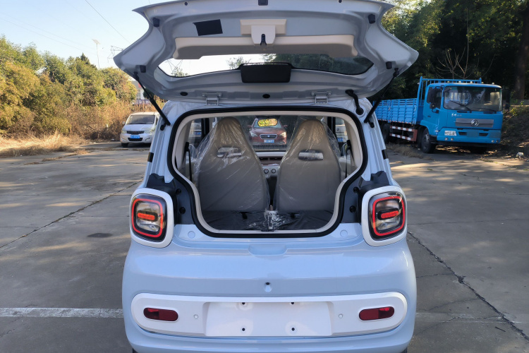 奔腾小马 2026款 222km 炫彩马机舱底盘23