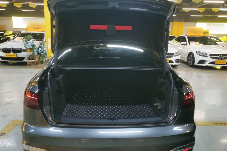 奥迪A4L 2025款 200万辆悦享版 40 TFSI 时尚动感型局部细节23