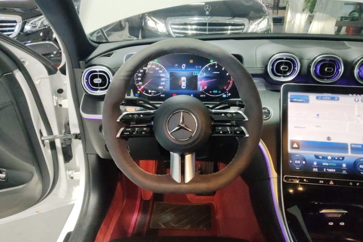 奔驰C级 2022款 C 260 L 皓夜运动版中控内饰13