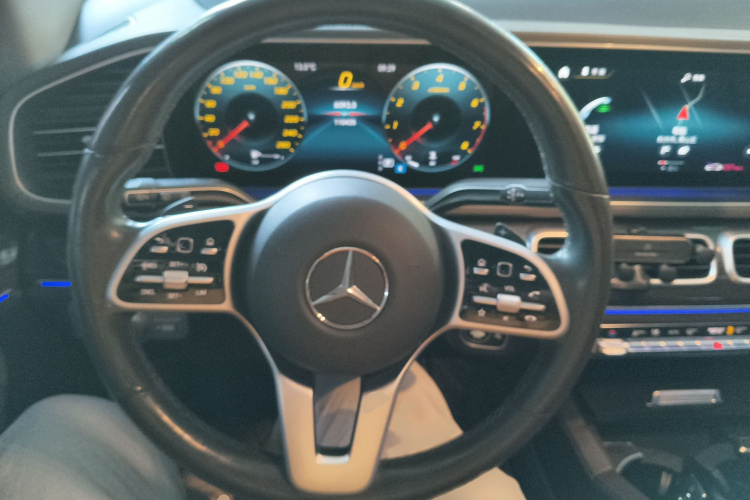 奔驰GLE 2020款 改款 GLE 350 4MATIC 时尚型局部细节13