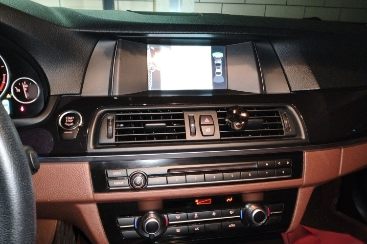 宝马5系 2014款 520Li 典雅型局部细节16