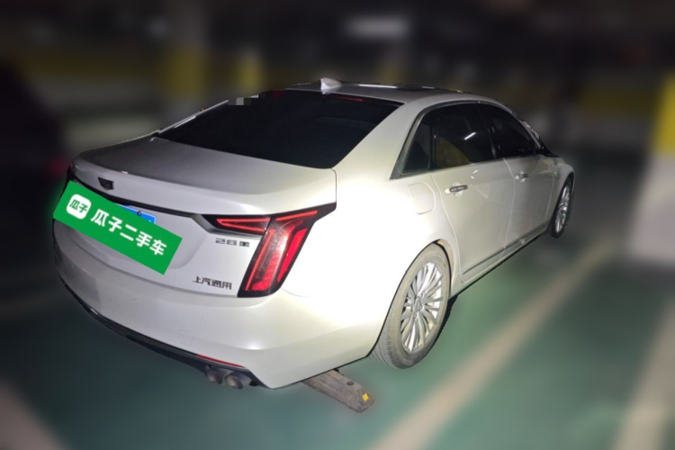 凯迪拉克CT6 2019款 28T 豪华型车身外观7