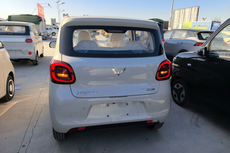 五菱汽车 宏光MINIEV 2025款 四门版 进阶款车身外观6