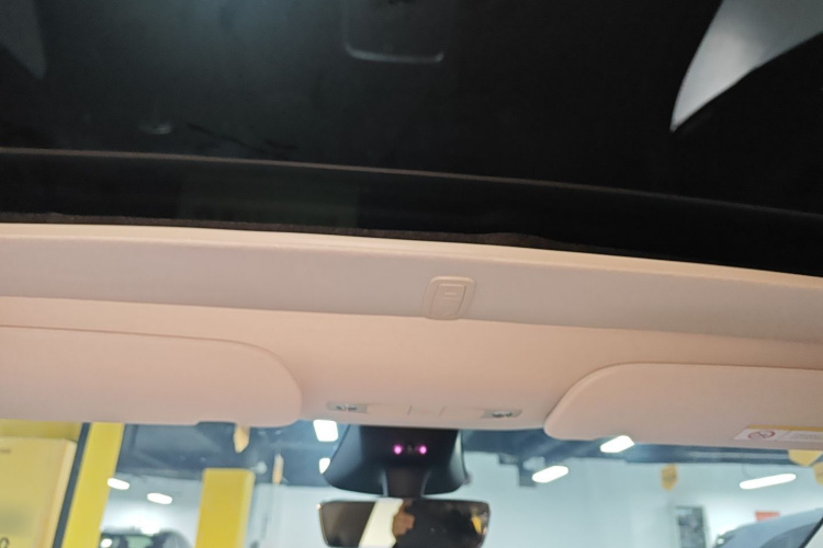 特斯拉 Model Y 2024款 后轮驱动版中控内饰22